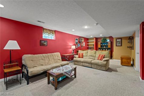 5112 E Lake Road Sheffield Lake OH 44054