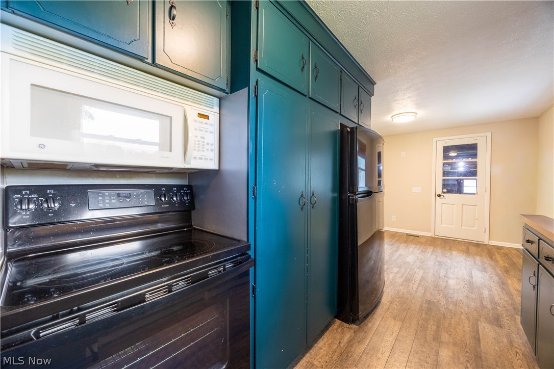 13095 Navarre Road SW Beach City OH 44608
