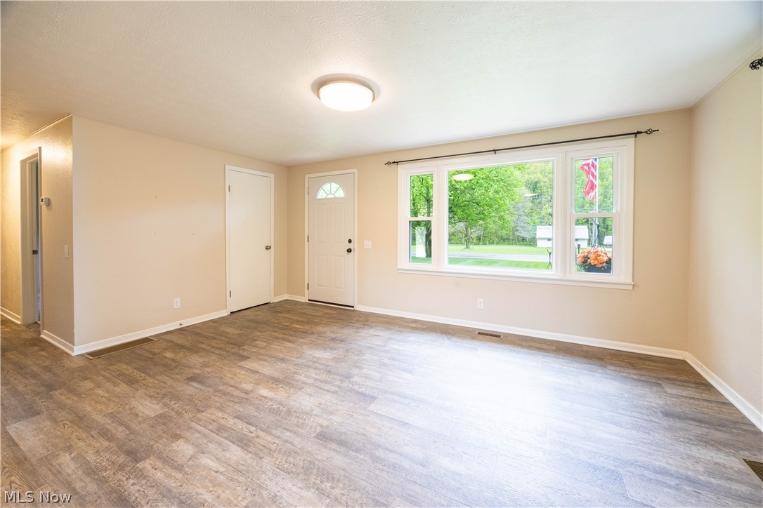 13095 Navarre Road SW Beach City OH 44608