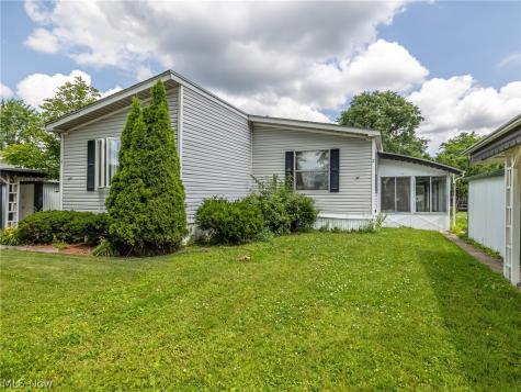 4 Village Park Olmsted Twp OH 44138