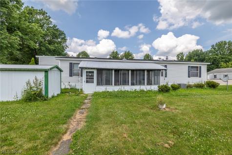 4 Village Park Olmsted Twp OH 44138