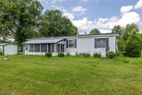 4 Village Park Olmsted Twp OH 44138