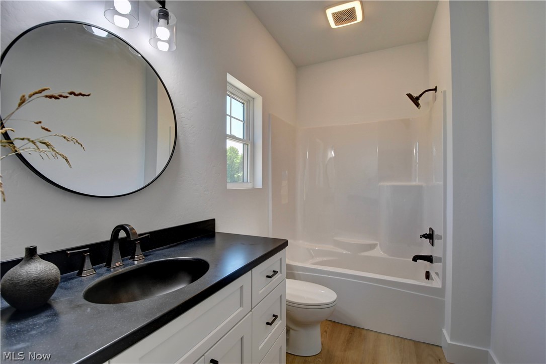 821 SW Miller Avenue Sugarcreek OH 44681