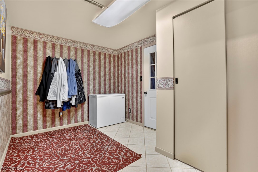 21861 Valley View Drive West Lafayette OH 43845
