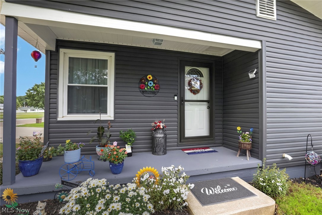 21861 Valley View Drive West Lafayette OH 43845