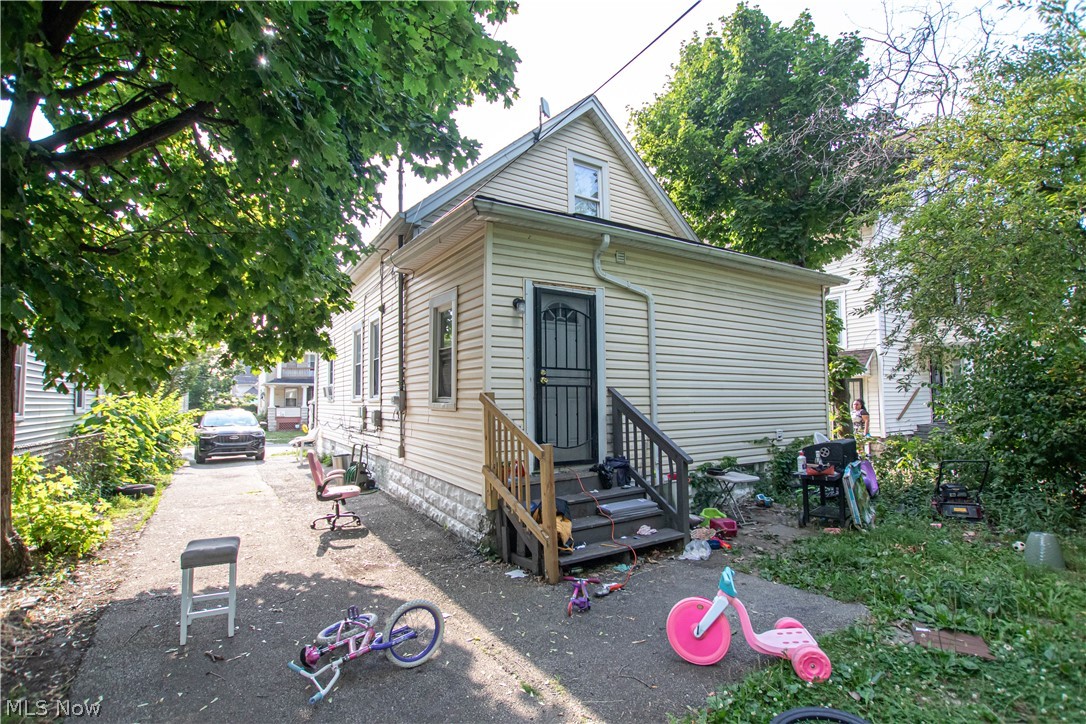 2785 E 126th Street Cleveland OH 44120