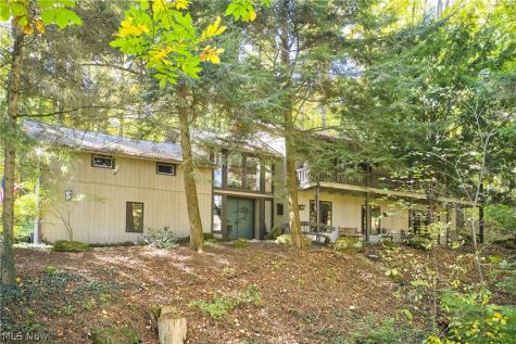 302 Hatch Road Wadsworth OH 44281