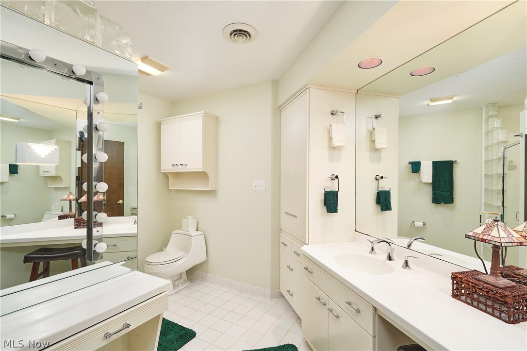 302 Hatch Road Wadsworth OH 44281