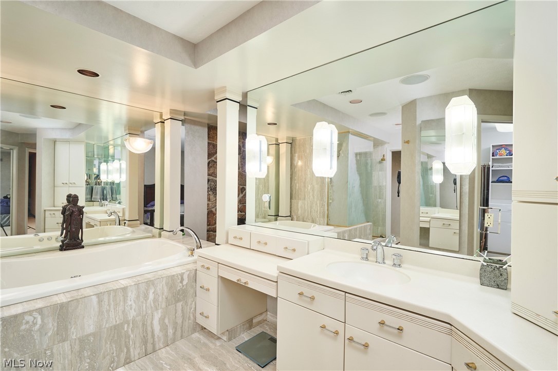 302 Hatch Road Wadsworth OH 44281