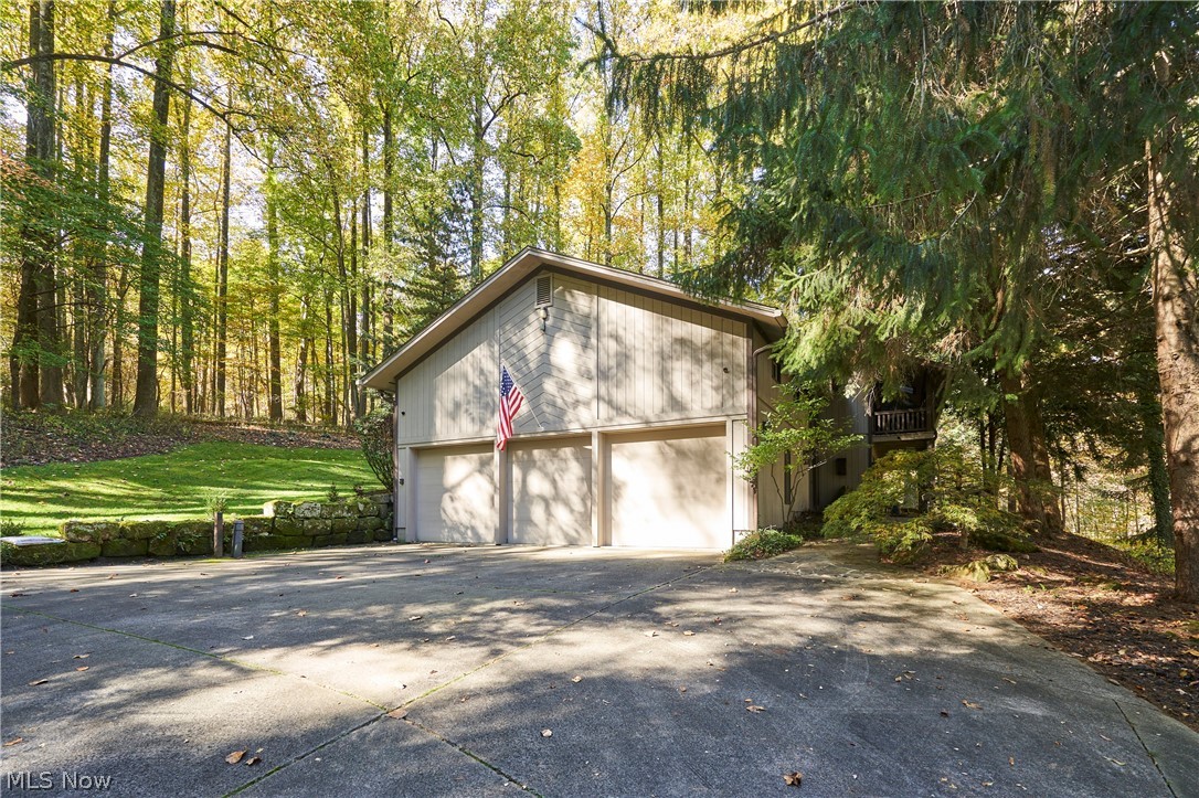 302 Hatch Road Wadsworth OH 44281