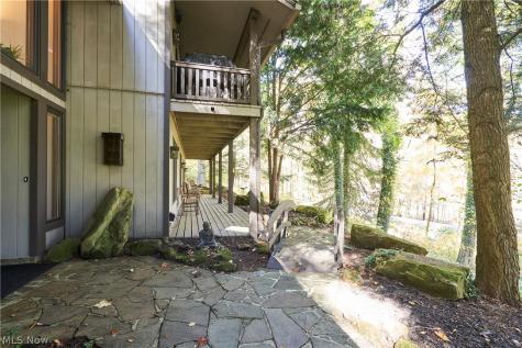 302 Hatch Road Wadsworth OH 44281