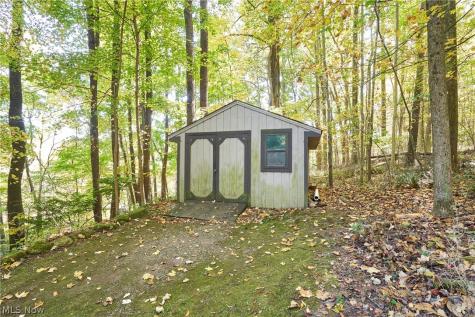302 Hatch Road Wadsworth OH 44281