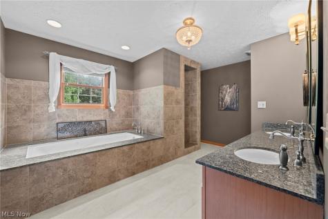 1413 Ashford Glen Lane Northfield OH 44067