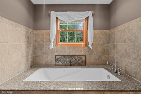 1413 Ashford Glen Lane Northfield OH 44067