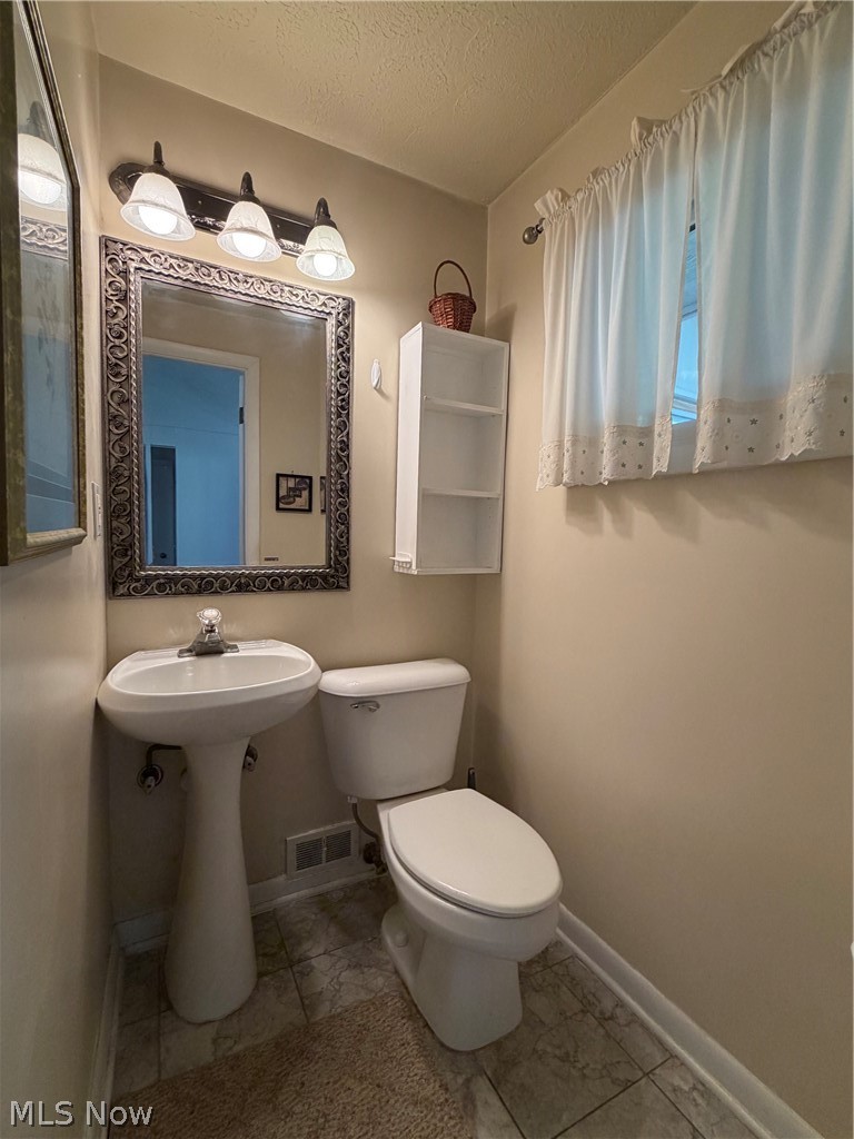 12803 Lynn Drive Chesterland OH 44026