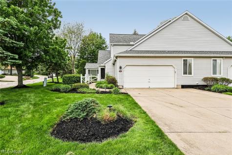 566 Queens Court Copley OH 44321