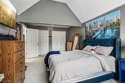 566 Queens Court Copley OH 44321