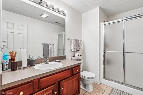 566 Queens Court Copley OH 44321