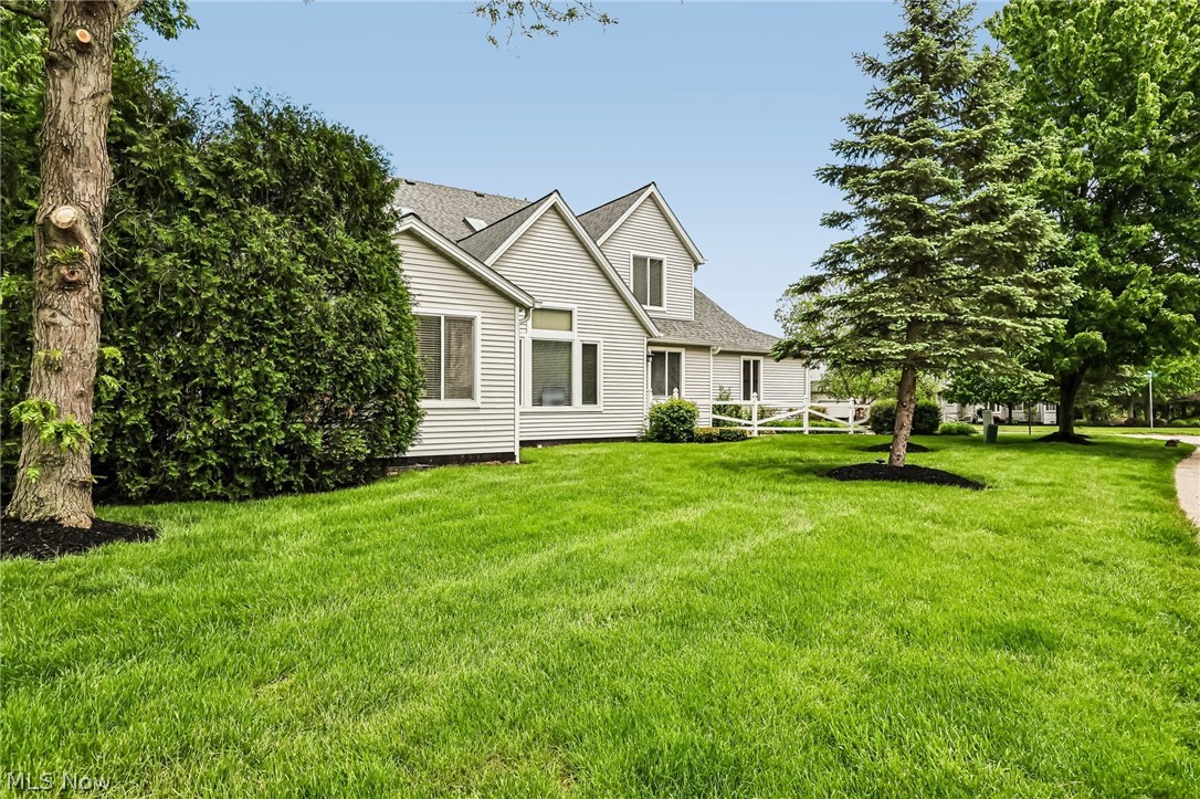 566 Queens Court Copley OH 44321