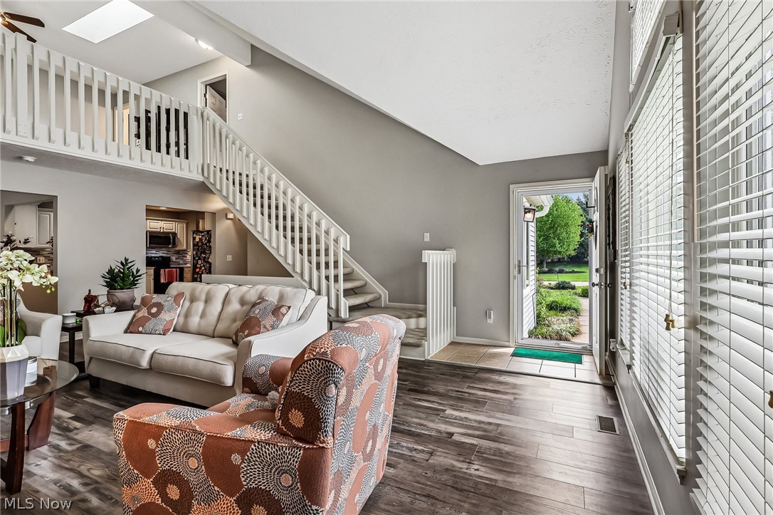 566 Queens Court Copley OH 44321