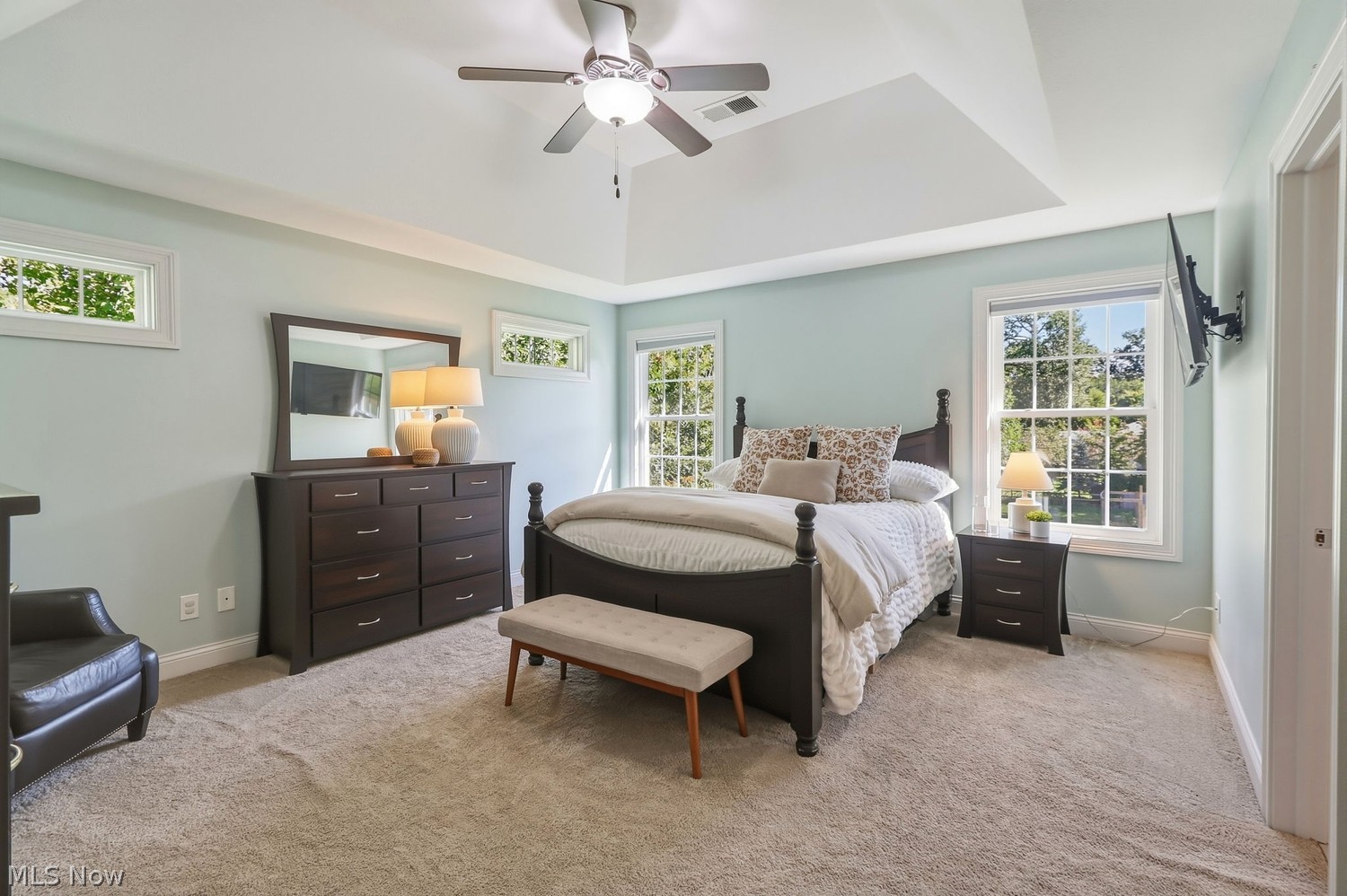 607 Crestview Drive Bay Village OH 44140