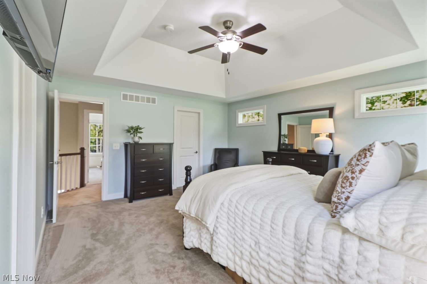 607 Crestview Drive Bay Village OH 44140