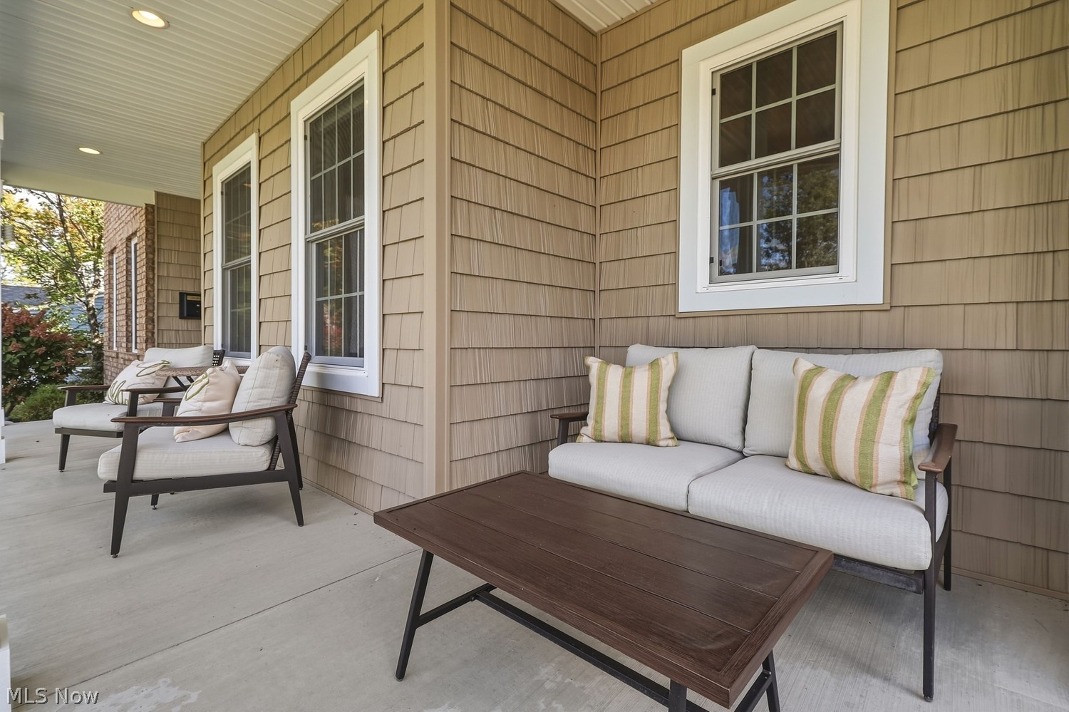607 Crestview Drive Bay Village OH 44140
