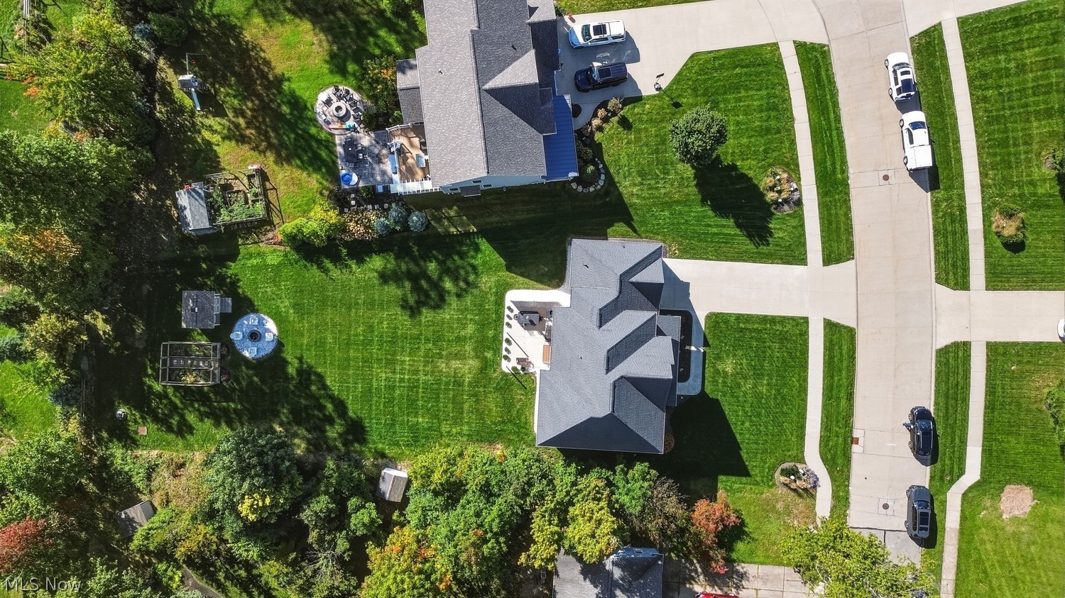 607 Crestview Drive Bay Village OH 44140