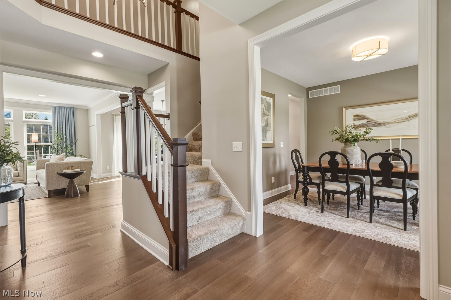 607 Crestview Drive Bay Village OH 44140