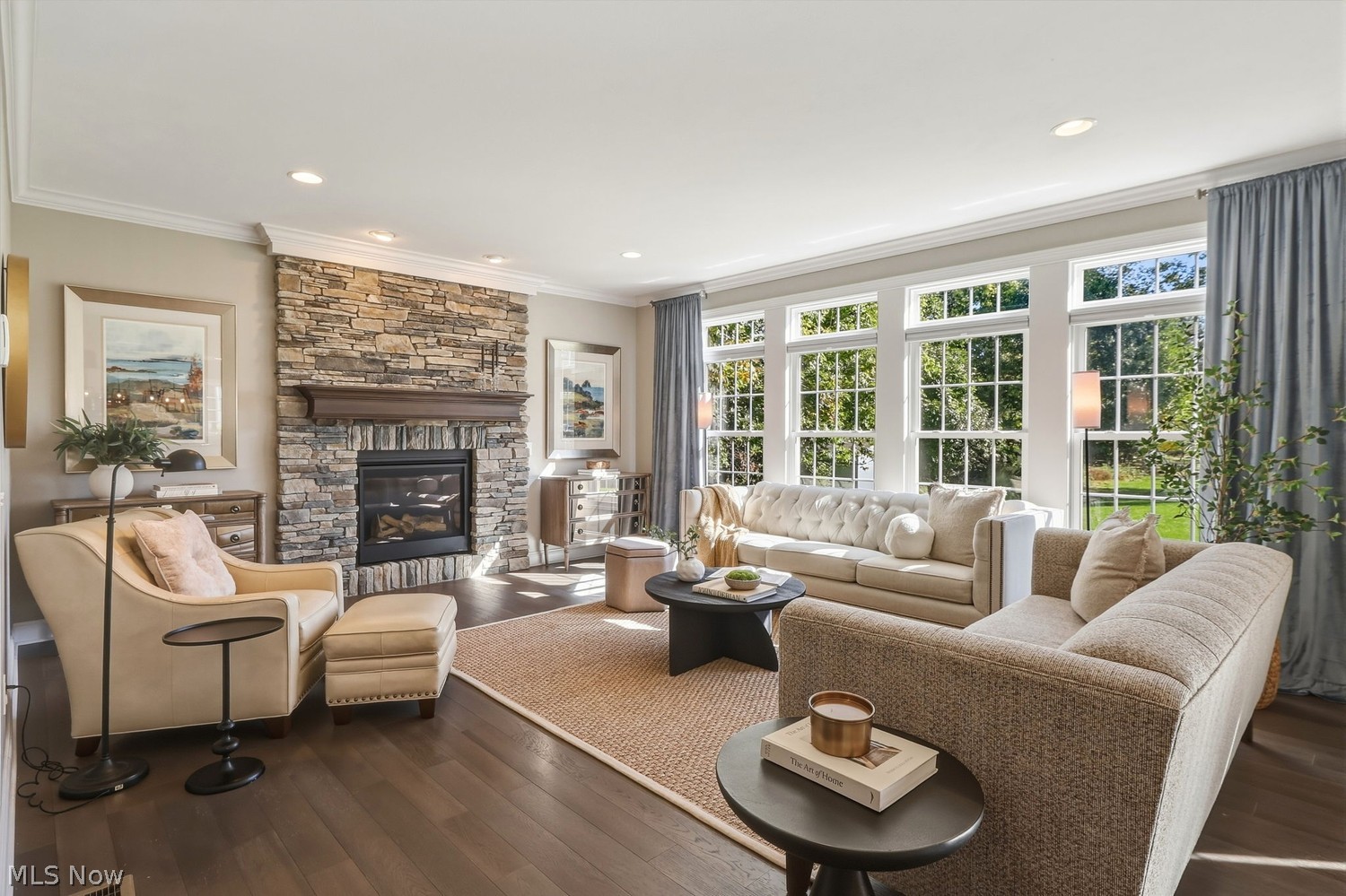 607 Crestview Drive Bay Village OH 44140