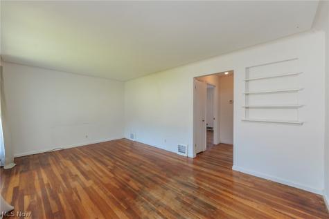 1565 Temple Avenue Mayfield Heights OH 44124