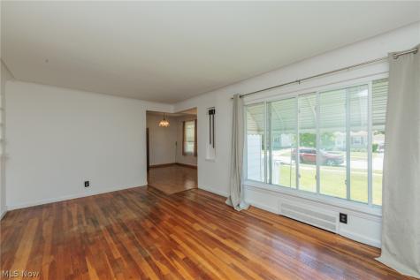 1565 Temple Avenue Mayfield Heights OH 44124