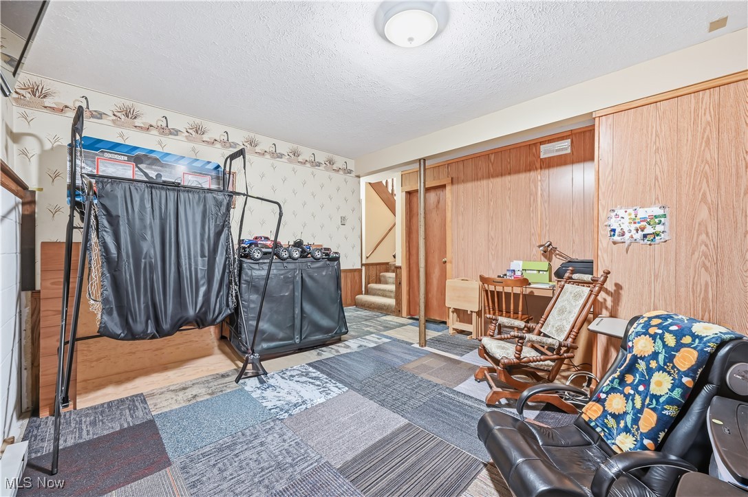 1881 Cliff Drive Salem OH 44460