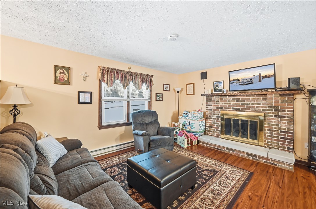 1881 Cliff Drive Salem OH 44460
