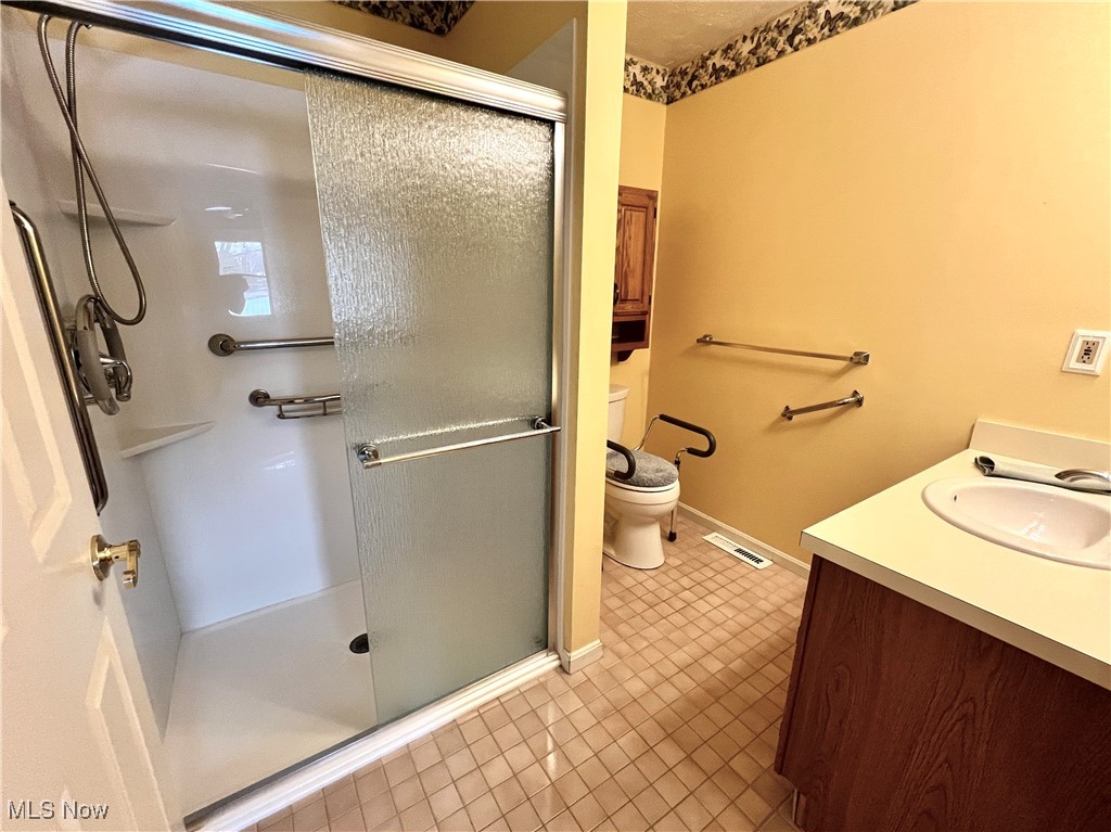 16604 Southview Lane Strongsville OH 44136