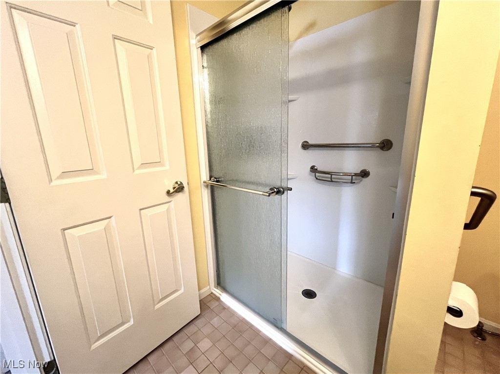 16604 Southview Lane Strongsville OH 44136