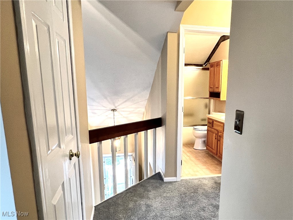 16604 Southview Lane Strongsville OH 44136