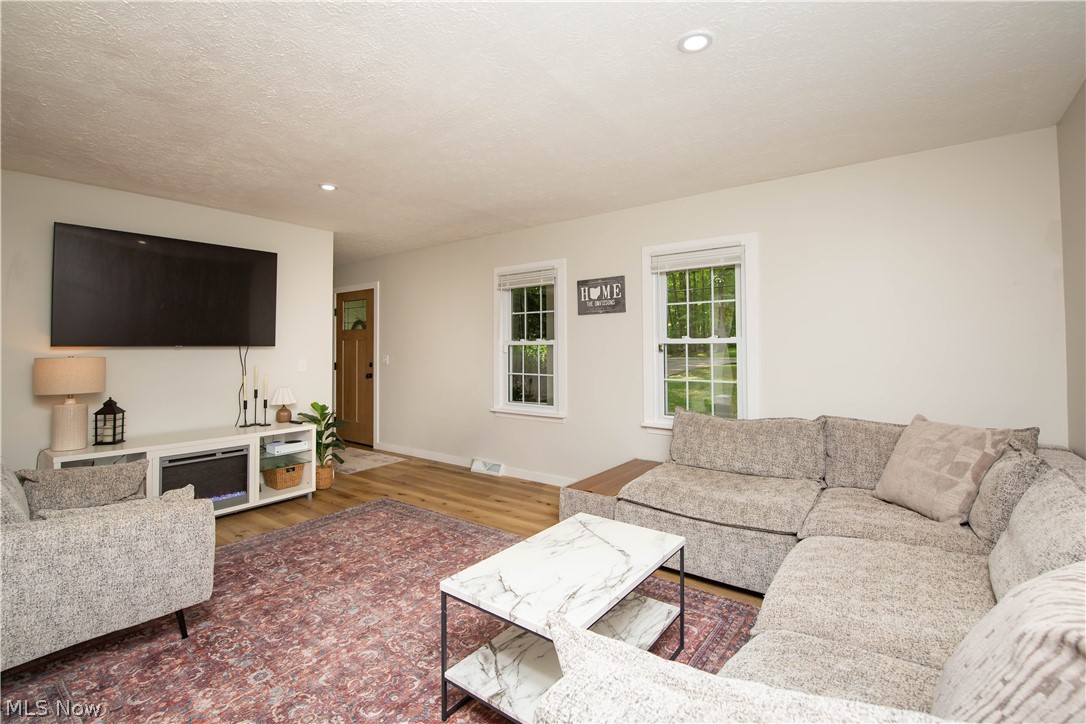 4258 Wayne Road Mantua OH 44255