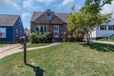 7325 Traymore Avenue Brooklyn OH 44144