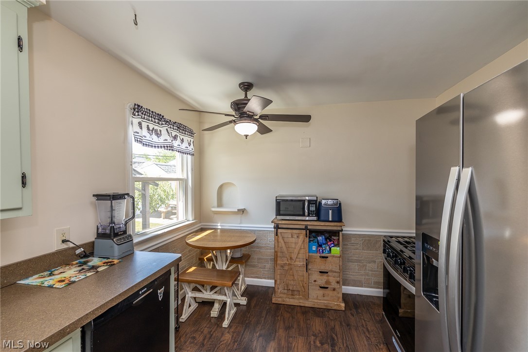 7325 Traymore Avenue Brooklyn OH 44144