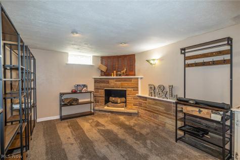7325 Traymore Avenue Brooklyn OH 44144