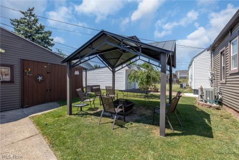 7325 Traymore Avenue Brooklyn OH 44144
