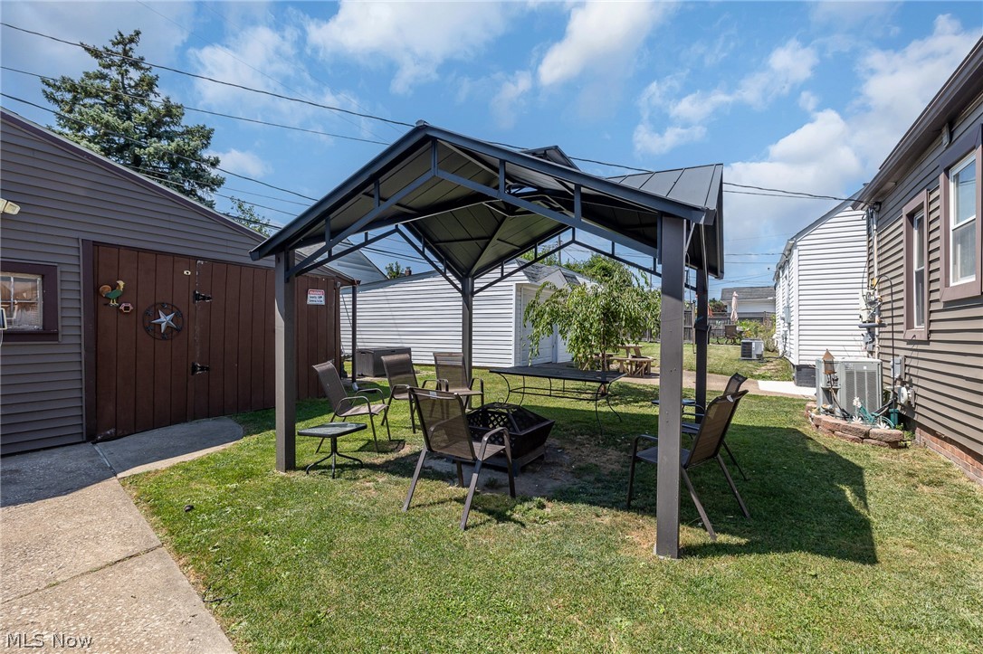 7325 Traymore Avenue Brooklyn OH 44144