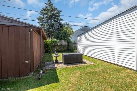7325 Traymore Avenue Brooklyn OH 44144