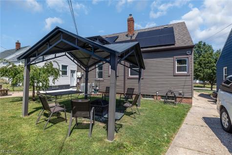 7325 Traymore Avenue Brooklyn OH 44144