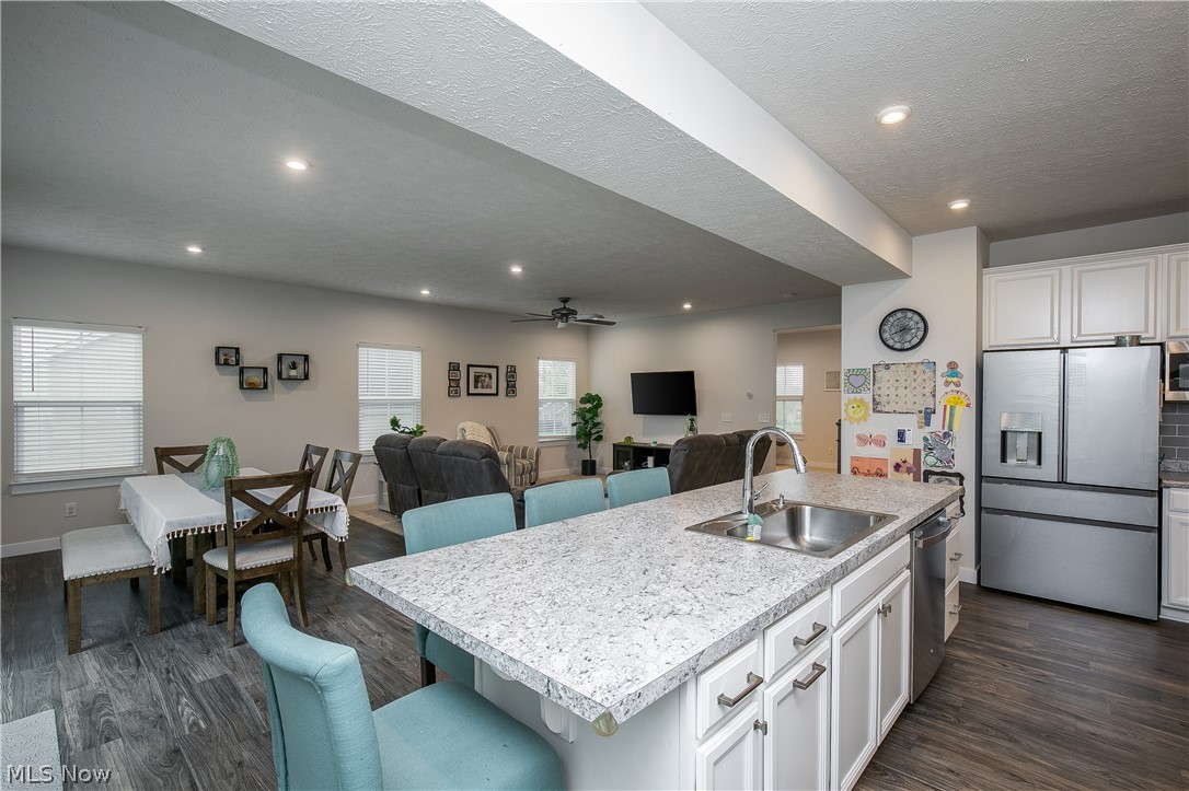2735 Forestview Street NE Canton OH 44721