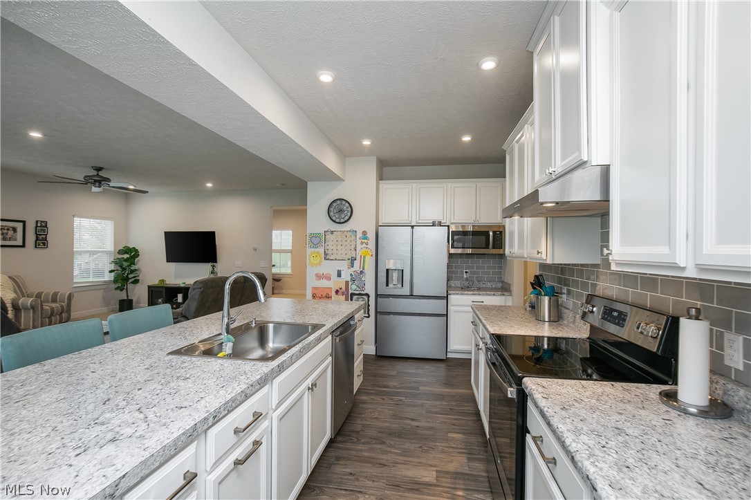 2735 Forestview Street NE Canton OH 44721