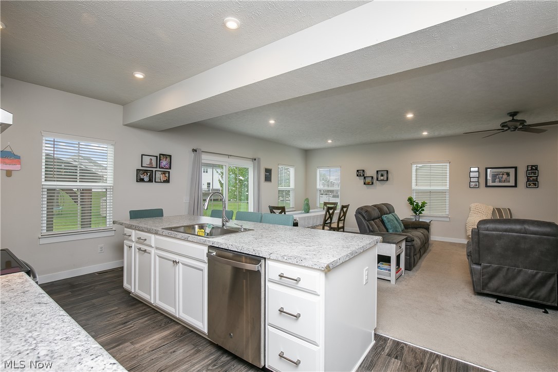 2735 Forestview Street NE Canton OH 44721