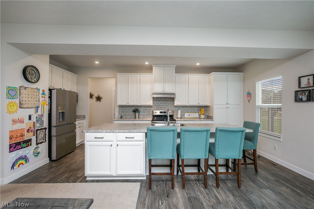2735 Forestview Street NE Canton OH 44721