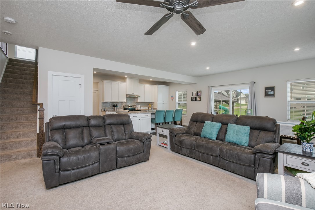 2735 Forestview Street NE Canton OH 44721